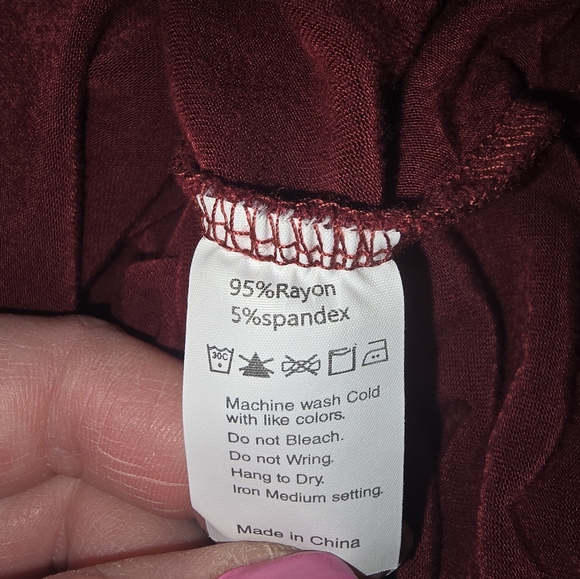 Michele Mae Tee, Size Large, Maroon - Picture 3 of 5